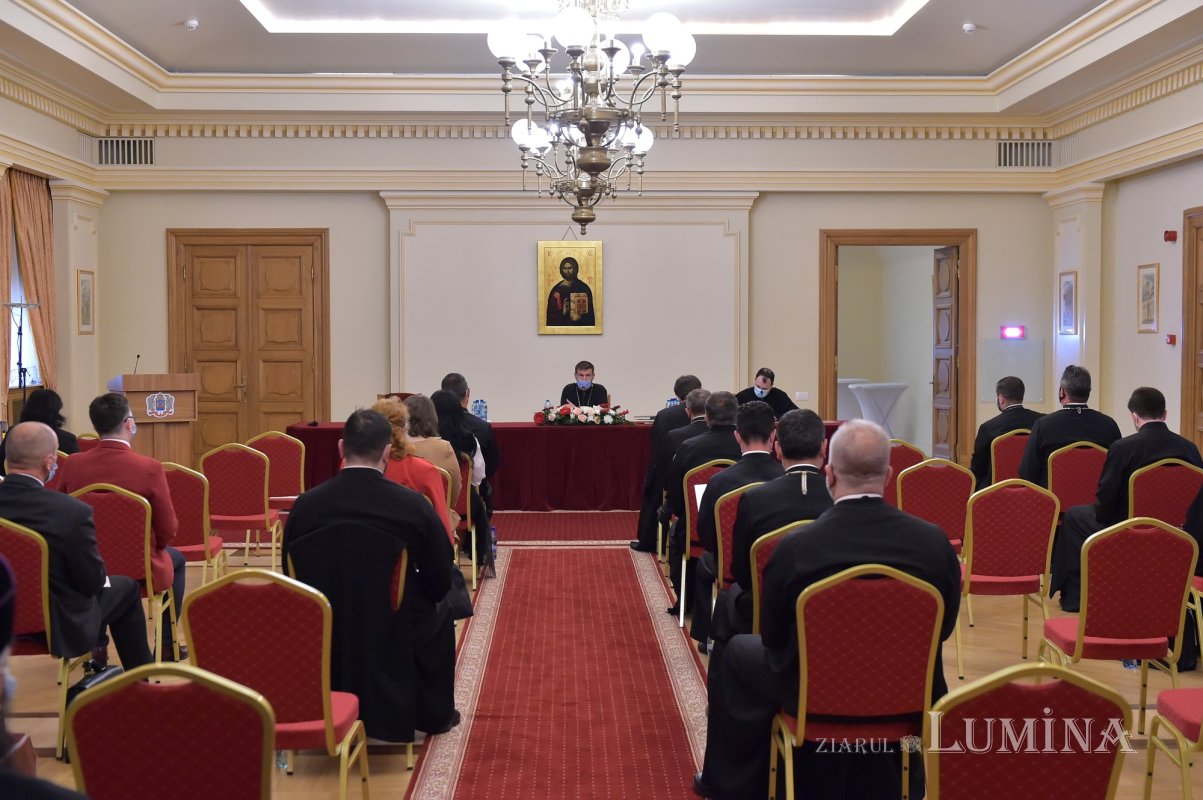Consilierii juridici ai eparhiilor din ţară s-au întâlnit în Capitală 174348