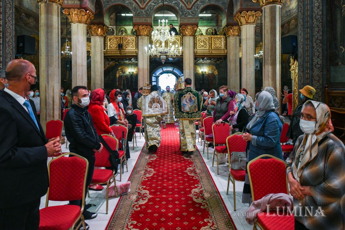 Sărbătoarea Pogorârii Sfântului Duh la Catedrala Patriarhală 174533
