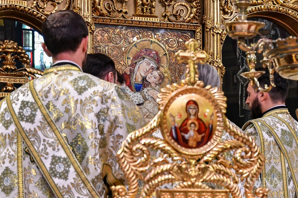 Sărbătoarea Pogorârii Sfântului Duh la Catedrala Patriarhală 174538