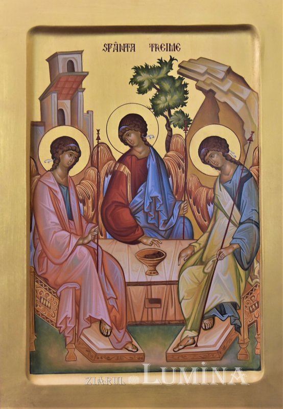 „Toată viaţa creştină este o laudă  adusă Preasfintei Treimi” 174576