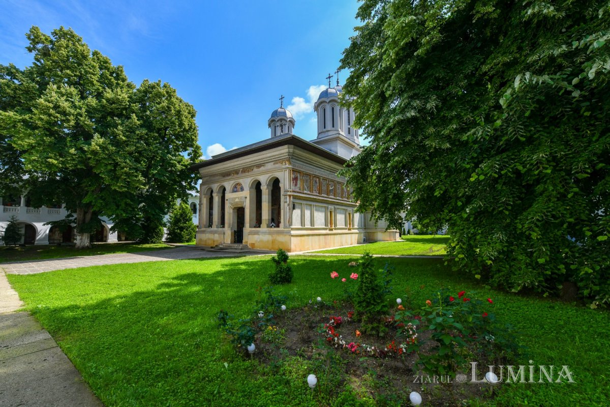 Sărbătorirea Sfântului Grigorie Dascălul la Mănăstirea Căldărușani 174700