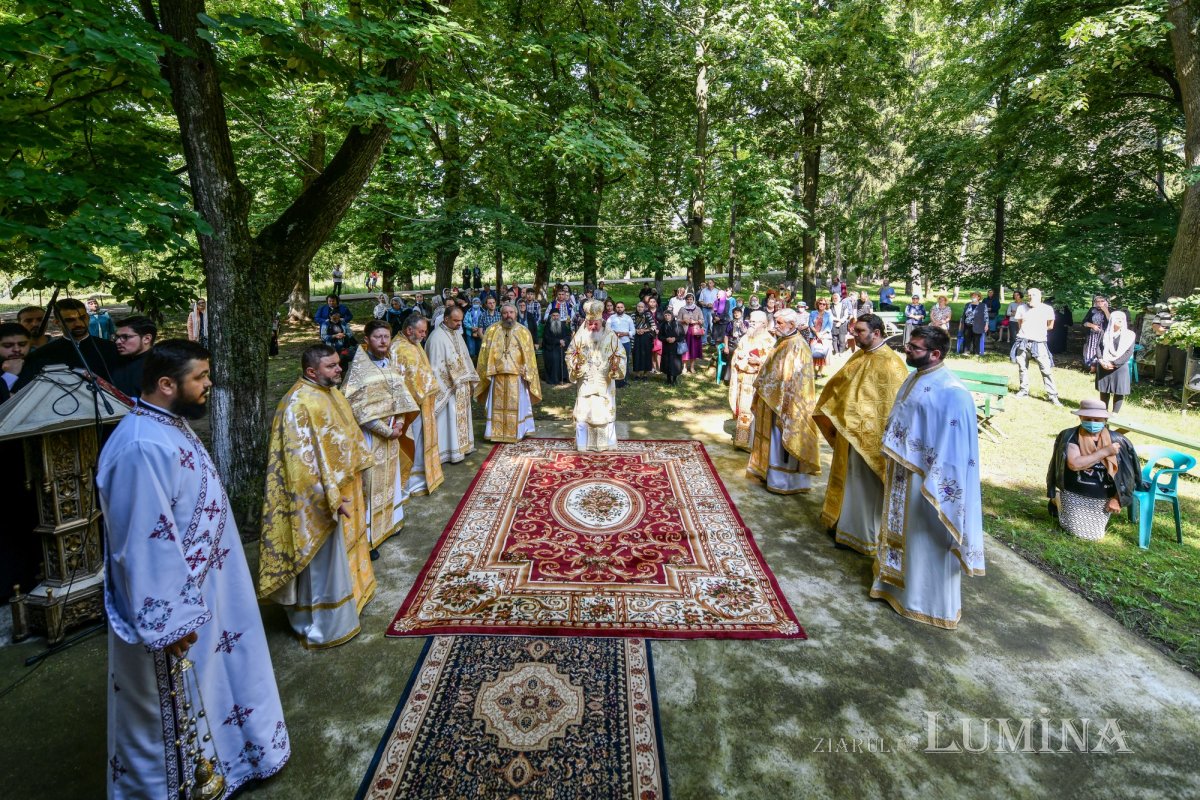 Sărbătorirea Sfântului Grigorie Dascălul la Mănăstirea Căldărușani 174710