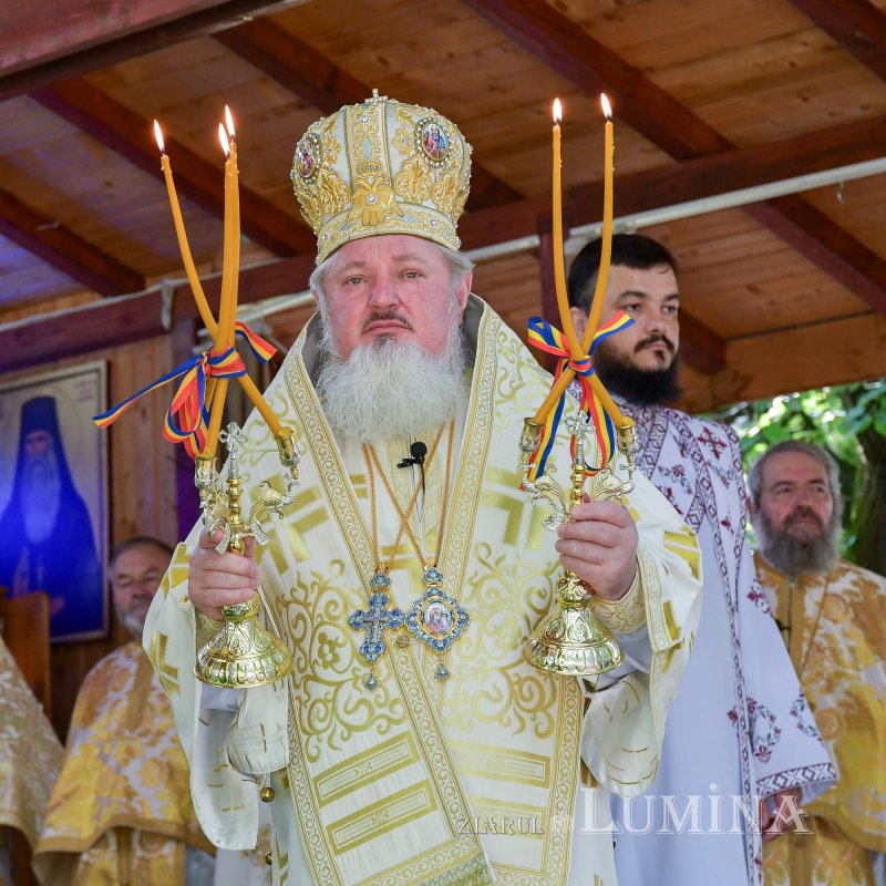 Sărbătorirea Sfântului Grigorie Dascălul la Mănăstirea Căldărușani 174711