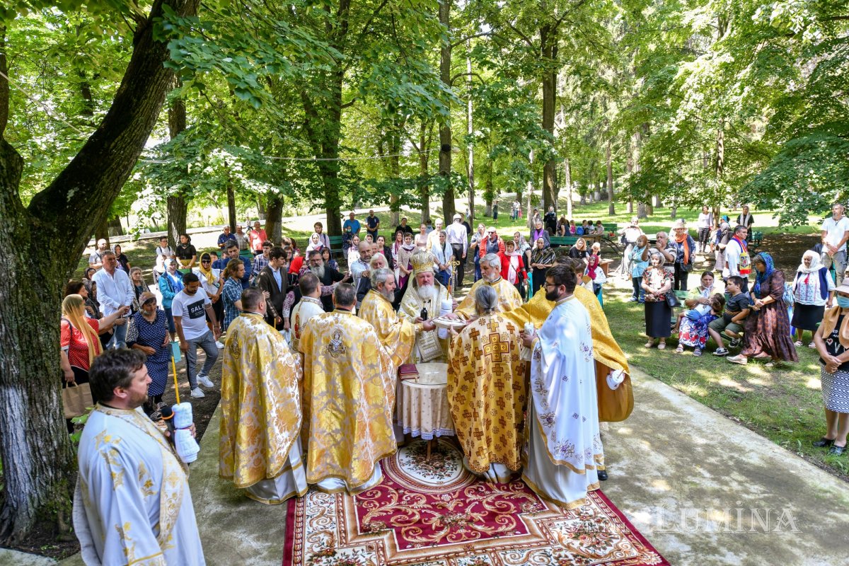 Sărbătorirea Sfântului Grigorie Dascălul la Mănăstirea Căldărușani 174731