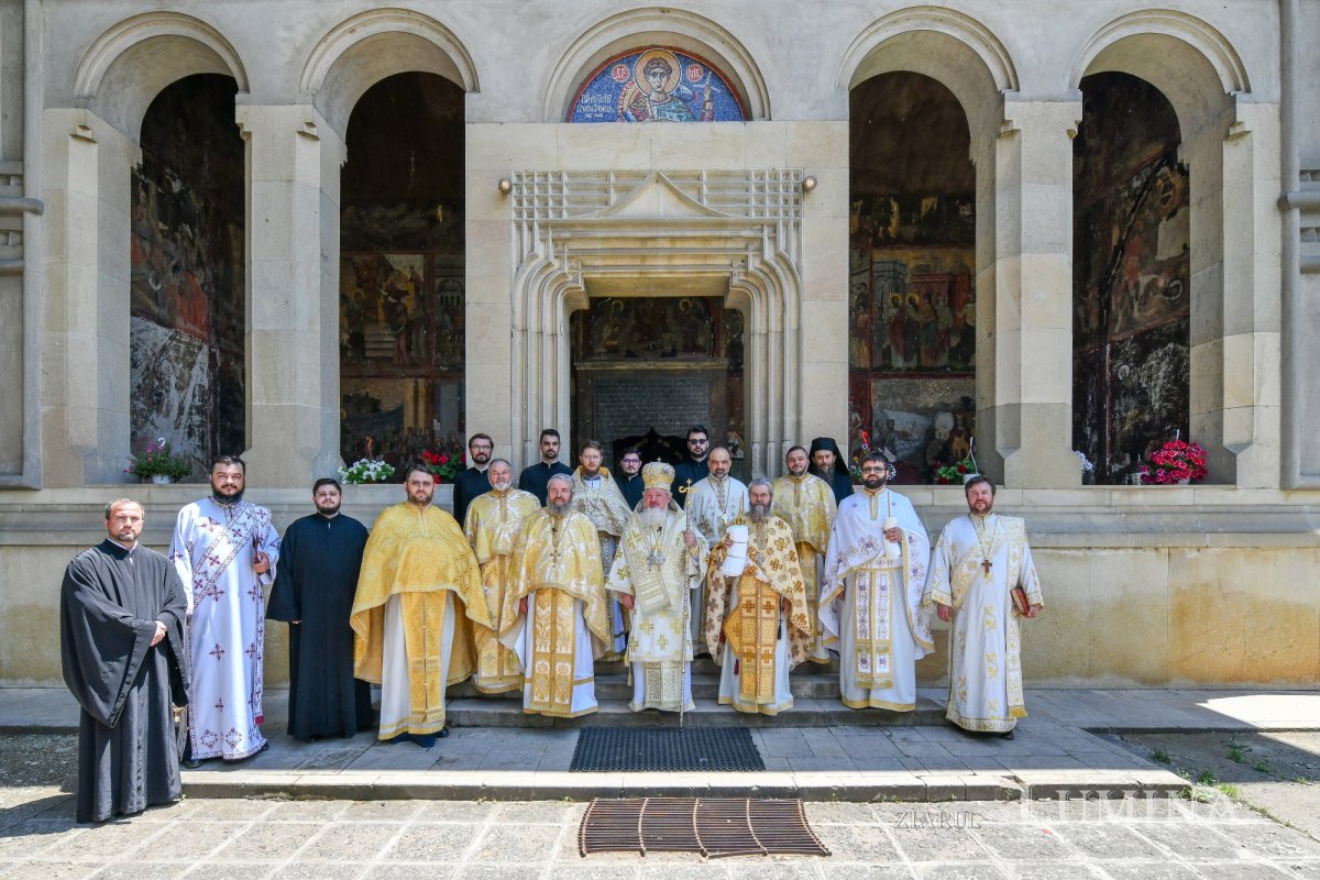 Sărbătorirea Sfântului Grigorie Dascălul la Mănăstirea Căldărușani 174733