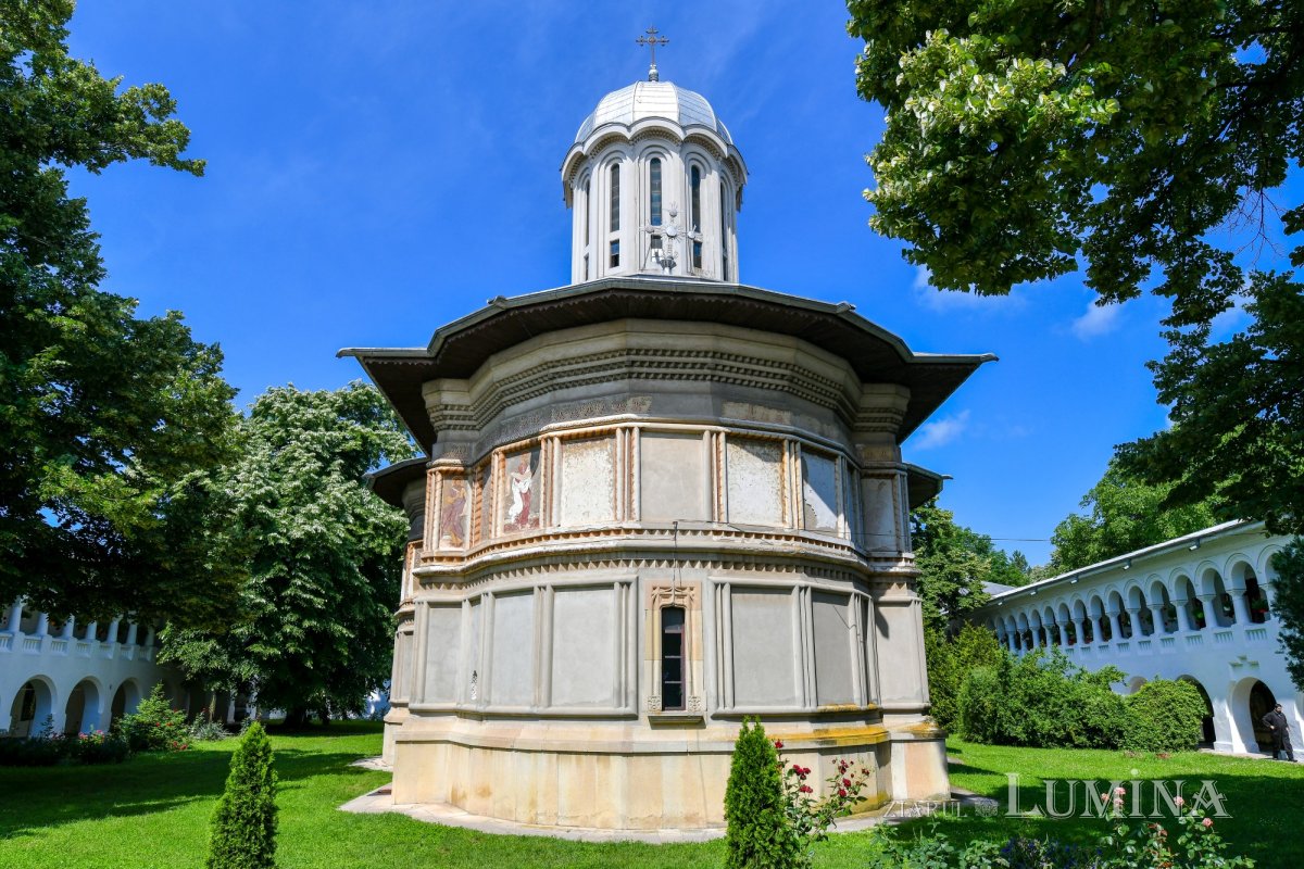 Sărbătorirea Sfântului Grigorie Dascălul la Mănăstirea Căldărușani 174734