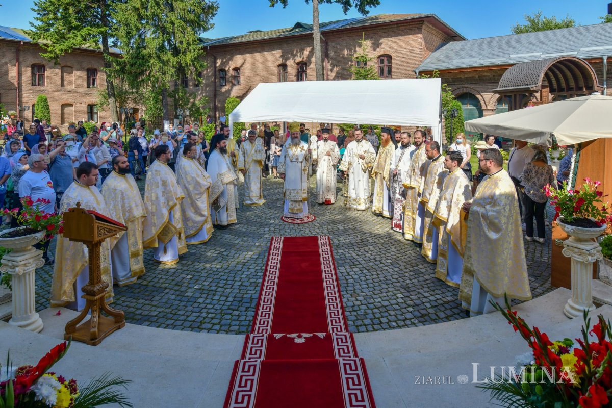 Prăznuire duhovnicească la mănăstirea bucureşteană Plumbuita 174989