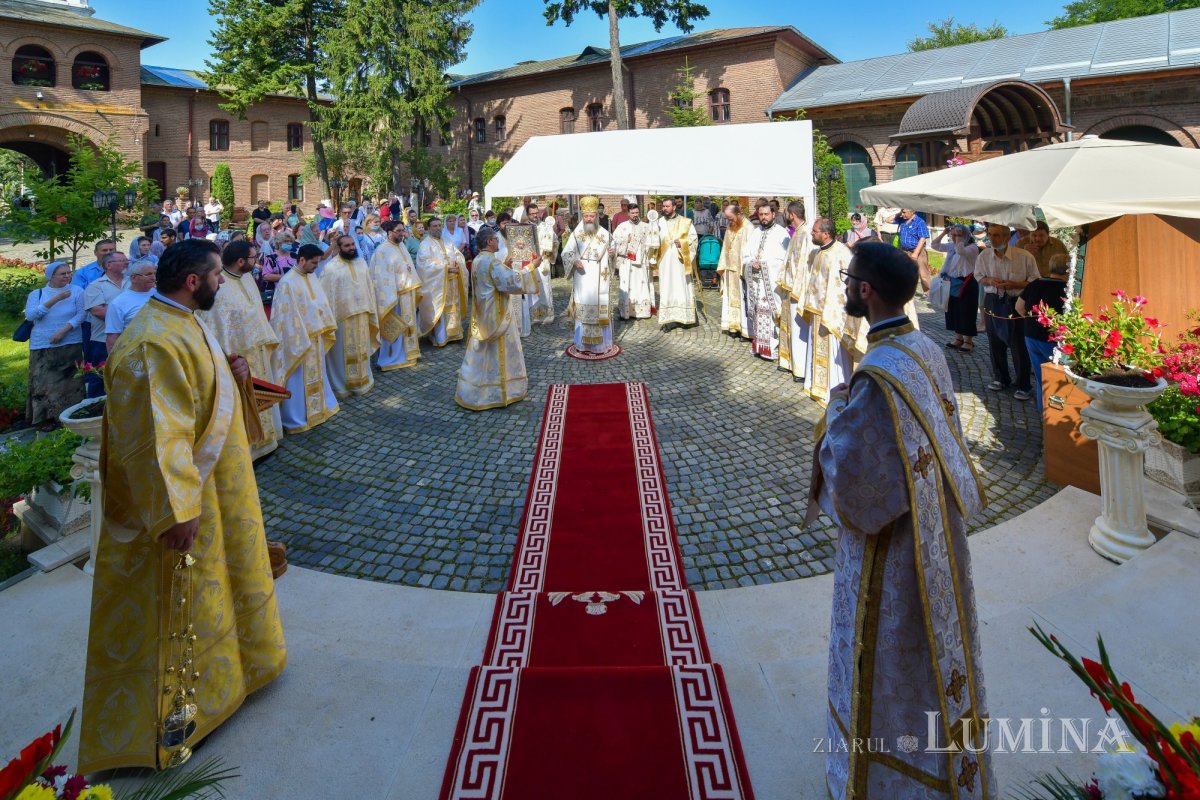 Prăznuire duhovnicească la mănăstirea bucureşteană Plumbuita 174996