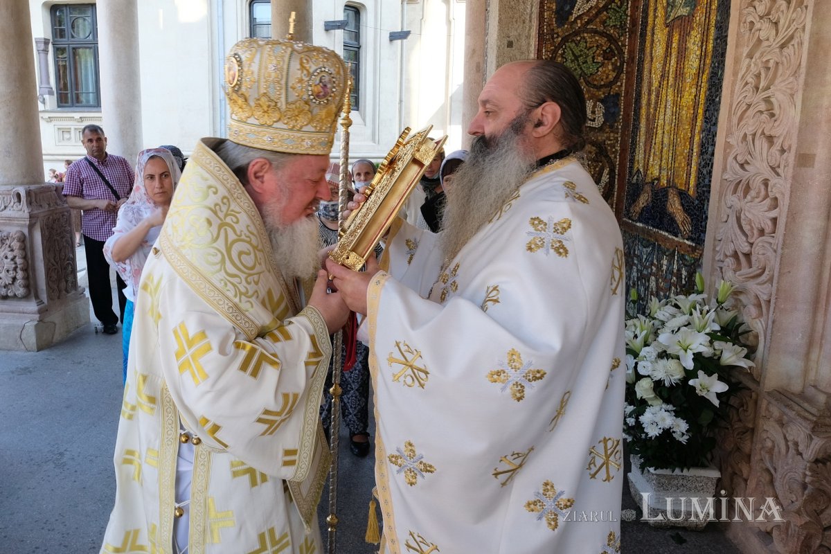 Ctitoria Mitropolitului Antim Ivireanul din Bucureşti şi-a sărbătorit hramul istoric 175222