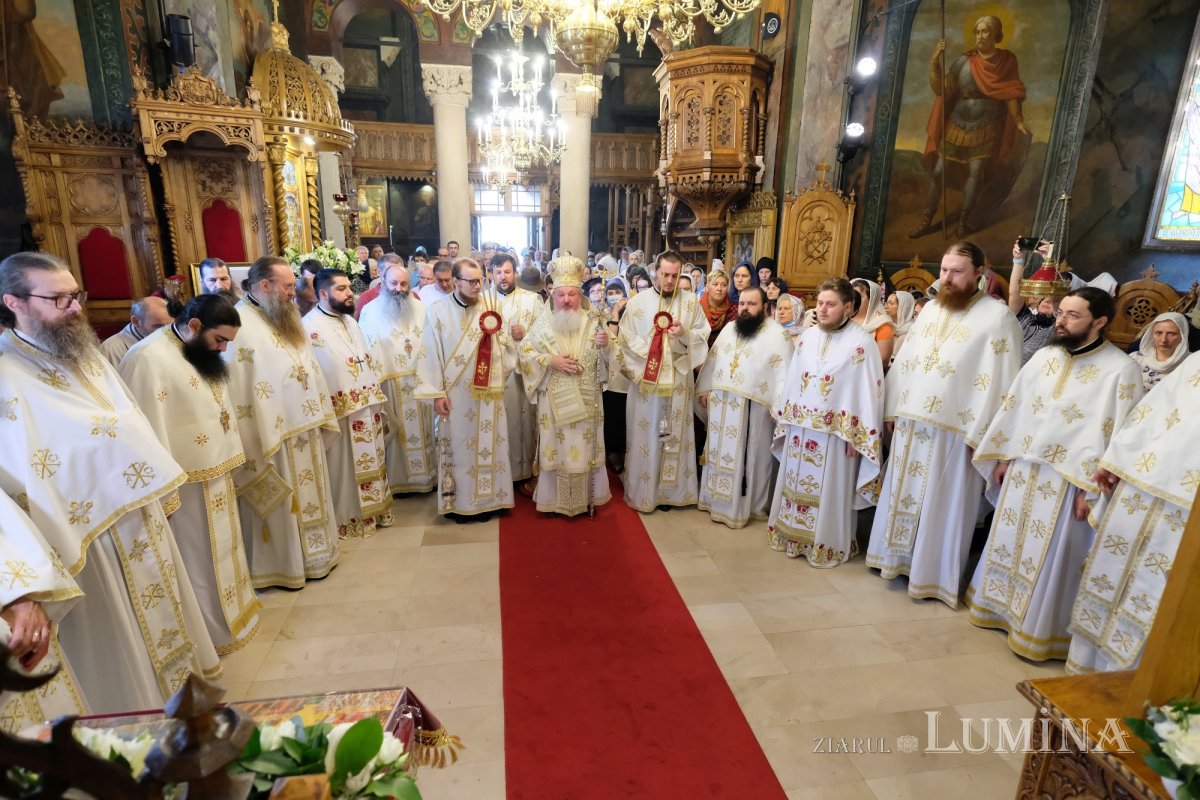 Ctitoria Mitropolitului Antim Ivireanul din Bucureşti şi-a sărbătorit hramul istoric 175224