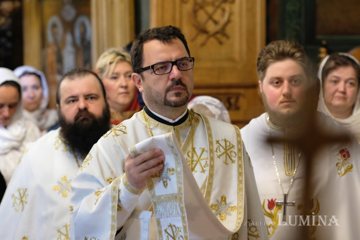 Ctitoria Mitropolitului Antim Ivireanul din Bucureşti şi-a sărbătorit hramul istoric 175230