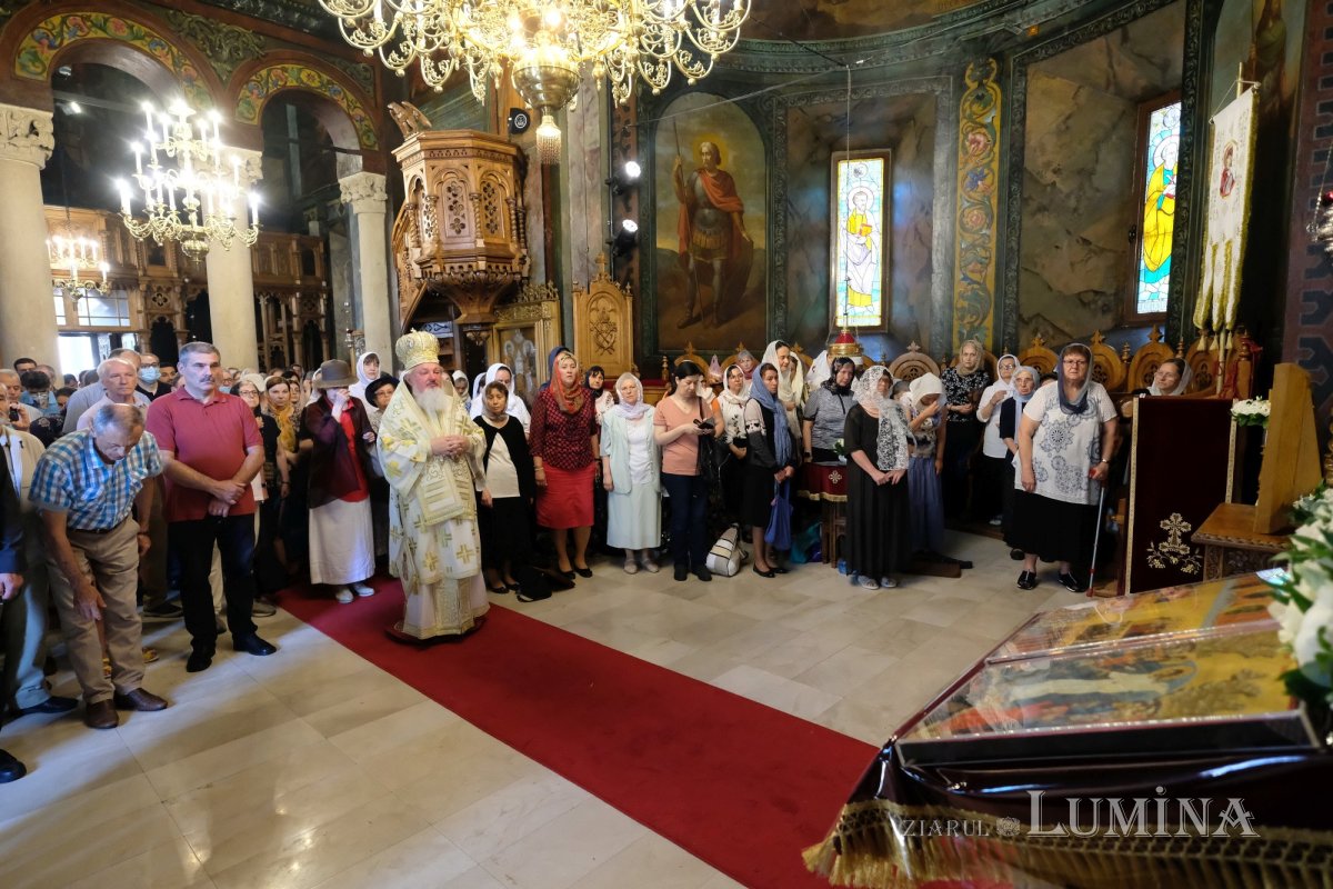 Ctitoria Mitropolitului Antim Ivireanul din Bucureşti şi-a sărbătorit hramul istoric 175236