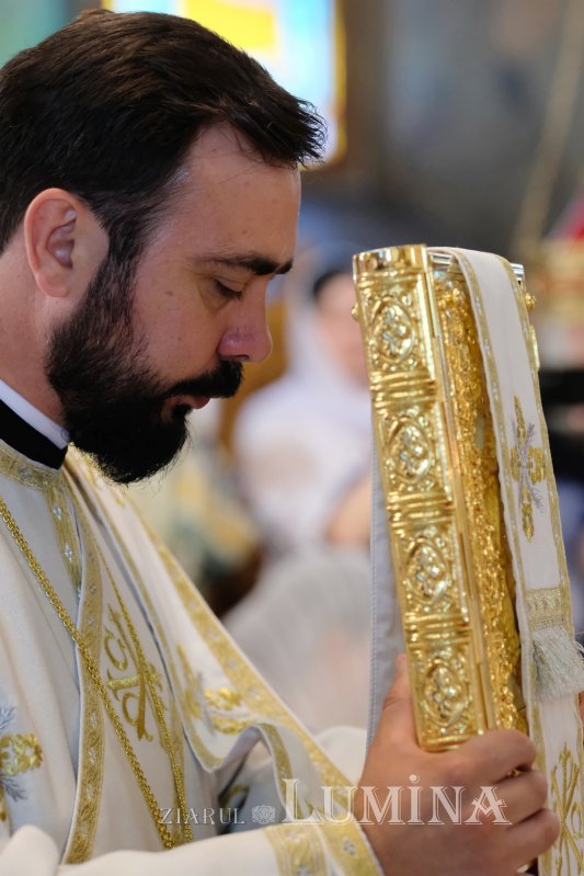 Ctitoria Mitropolitului Antim Ivireanul din Bucureşti şi-a sărbătorit hramul istoric 175243