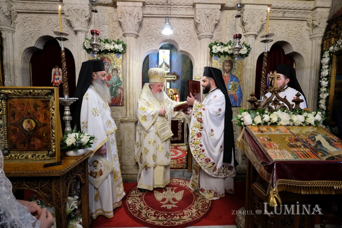 Ctitoria Mitropolitului Antim Ivireanul din Bucureşti şi-a sărbătorit hramul istoric 175249