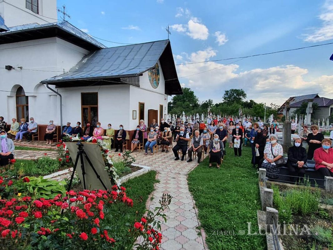 Parohia argeșeană Vișoi, patria de la țară a neuitării 175171