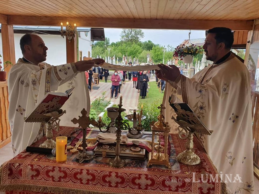 Parohia argeșeană Vișoi, patria de la țară a neuitării 175172