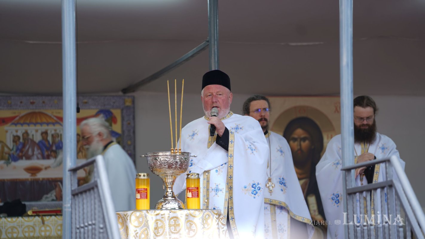 Taina Sfântului Maslu de obște la hramul Catedralei Arhiepiscopale din Suceava 175285