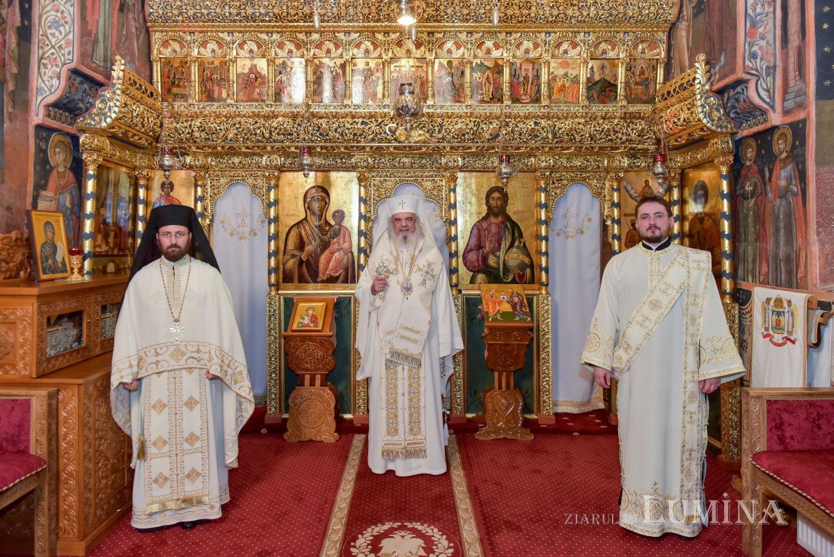 Sfinţii Apostoli Petru şi Pavel - învăţători ai credinţei, pocăinţei şi misiunii Bisericii în lume 175411