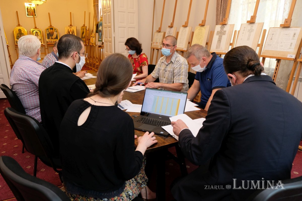 Evaluarea lucrărilor din concursul „Icoana ortodoxă - lumina credinţei” 175546