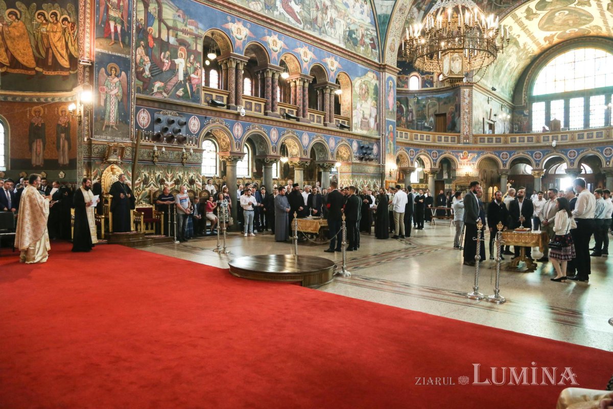 Absolvenţii Facultăţii de Teologie Ortodoxă din Sibiu au depus jurământul 175991