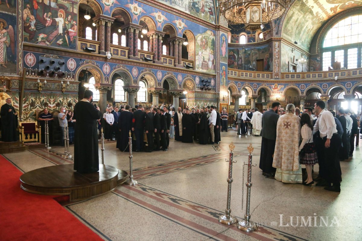 Absolvenţii Facultăţii de Teologie Ortodoxă din Sibiu au depus jurământul 175994