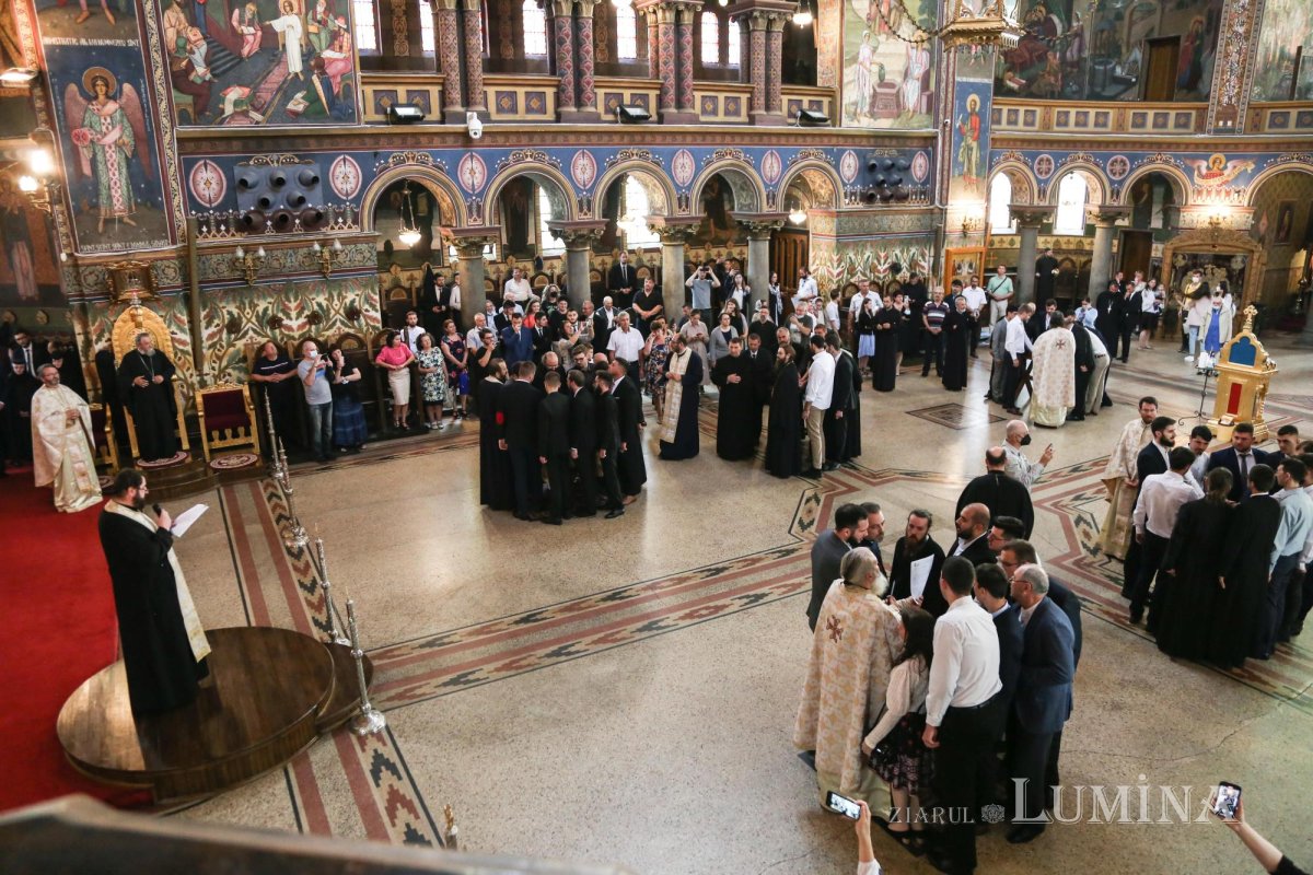 Absolvenţii Facultăţii de Teologie Ortodoxă din Sibiu au depus jurământul 175997