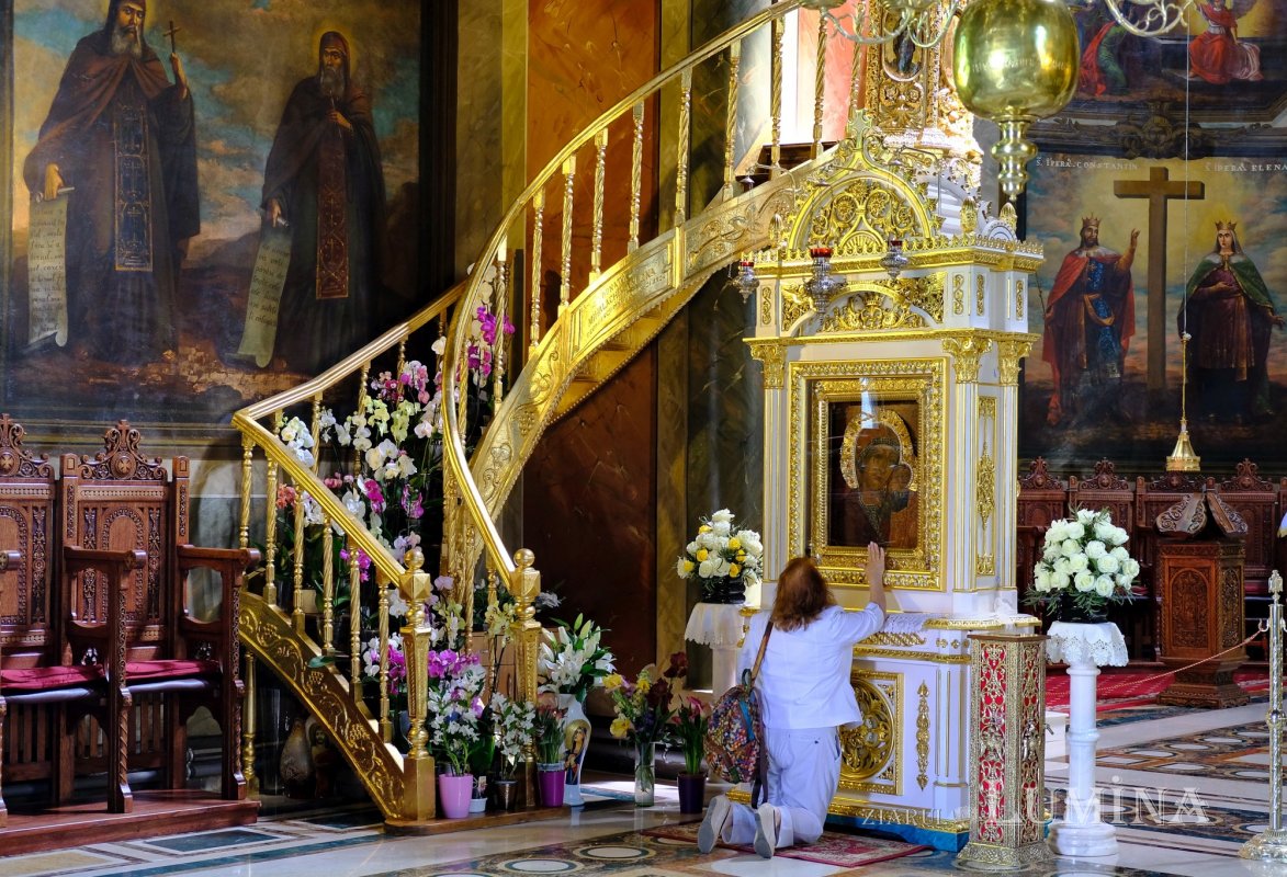 Icoana făcătoare de minuni a Maicii Domnului de la Mănăstirea Ghighiu 177067