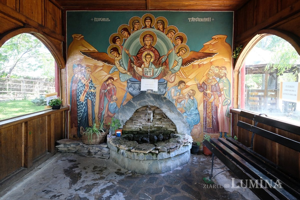 Icoana făcătoare de minuni a Maicii Domnului de la Mănăstirea Ghighiu 177105