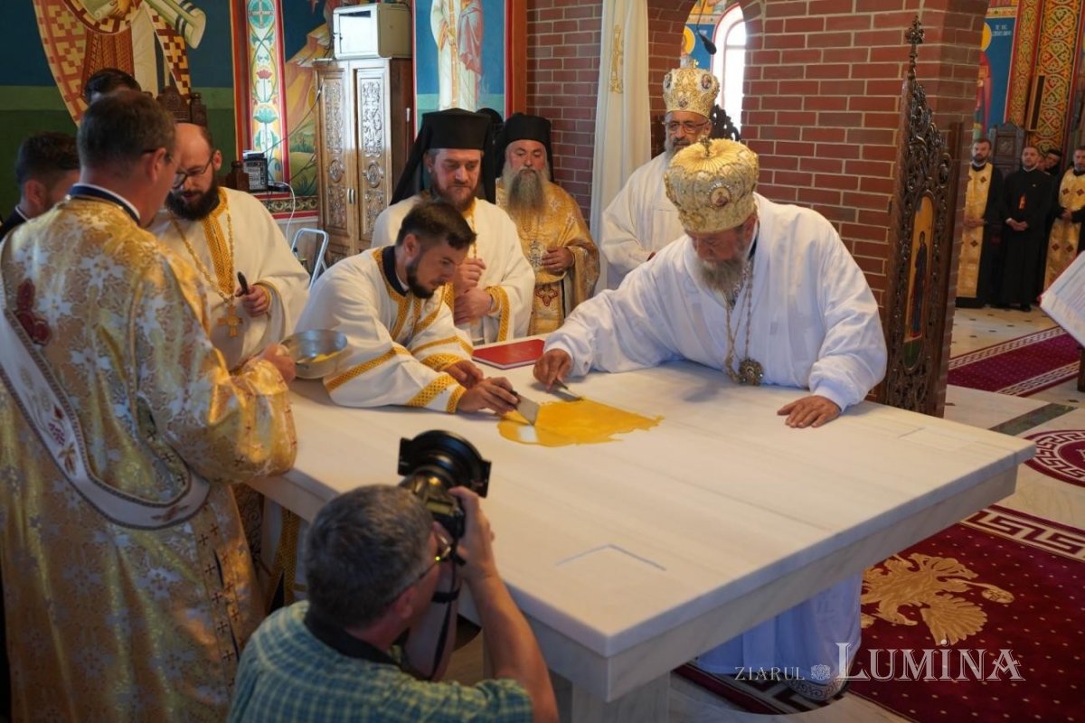 Târnosirea noului lăcaș al Mănăstirii „Hristos Pantocrator” din Alba Iulia 177435