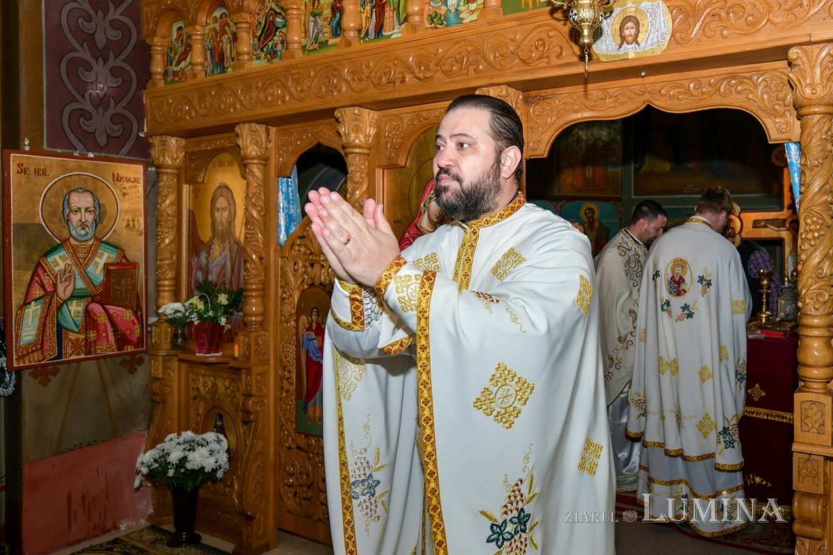 „Te obişnuieşti să te hrăneşti cu zâmbetele celor din jur” 177533