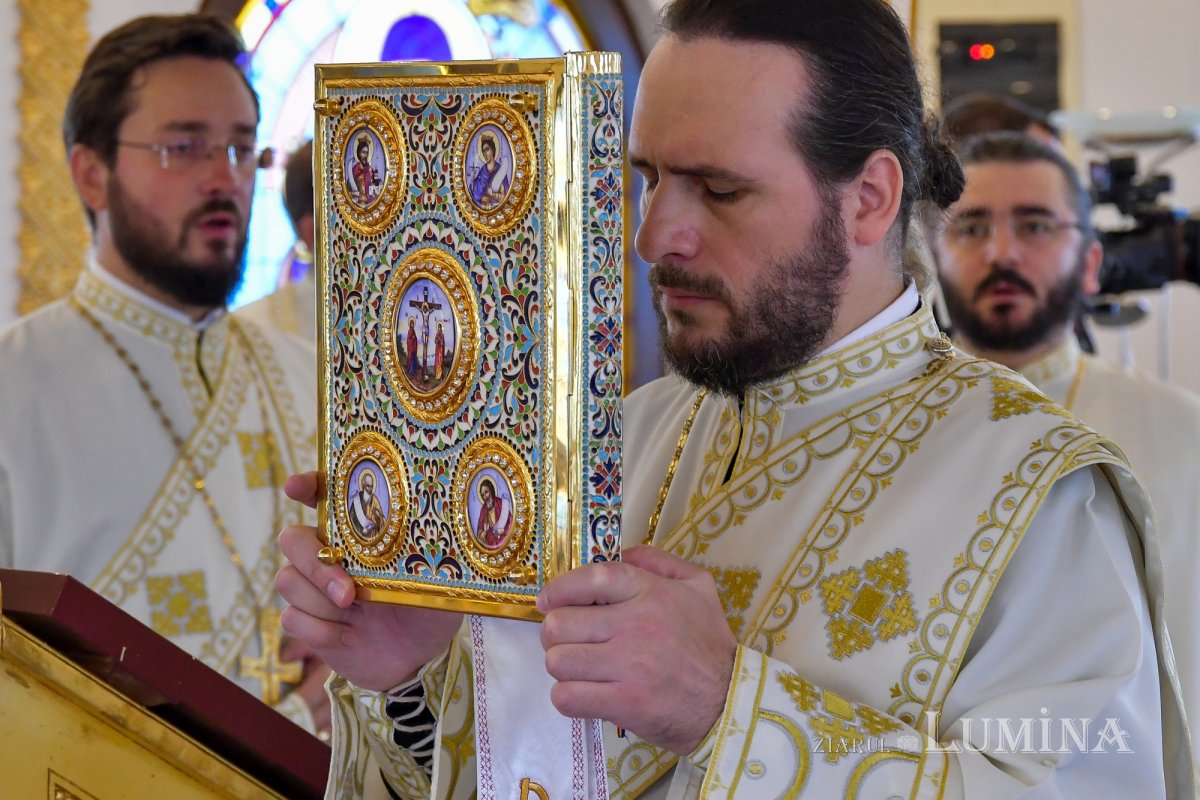 „Sfântul Proroc Ilie ne îndeamnă să păstrăm dreapta credinţă” 177625