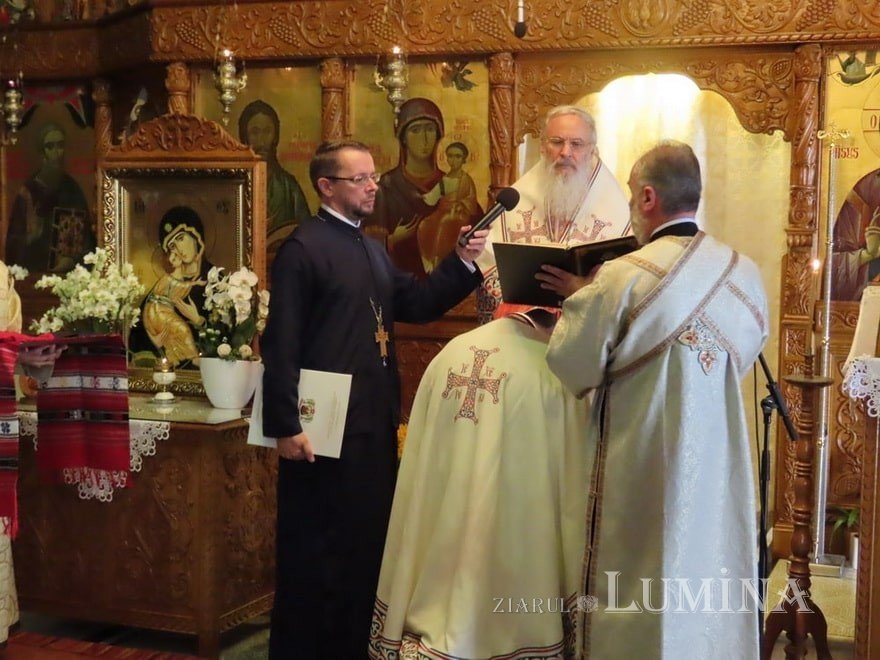 Slujiri şi binecuvântări arhiereşti în comunităţi româneşti din străinătate 177698