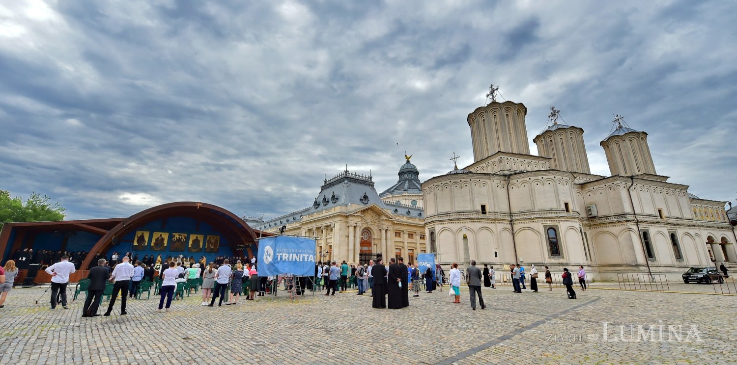 Rugăciune și mulțumire la împlinirea a 70 de ani de viață ai Patriarhului României  177935