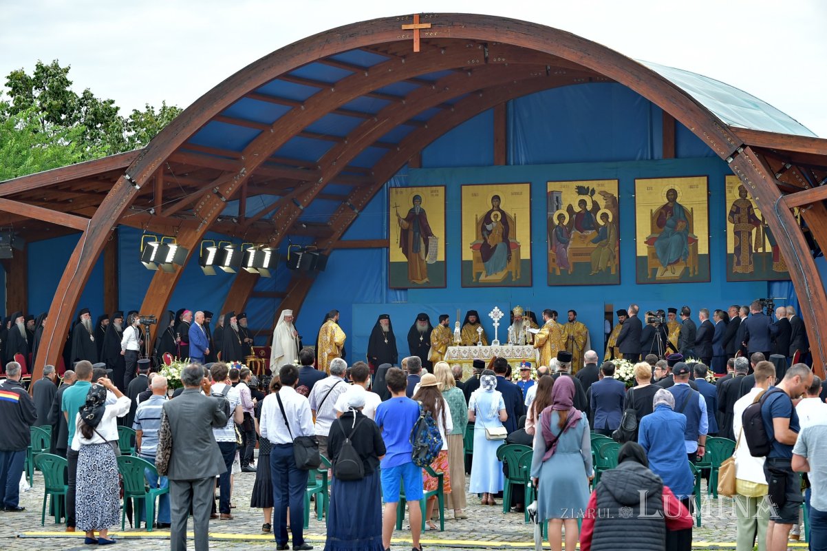 Rugăciune și mulțumire la împlinirea a 70 de ani de viață ai Patriarhului României  177936