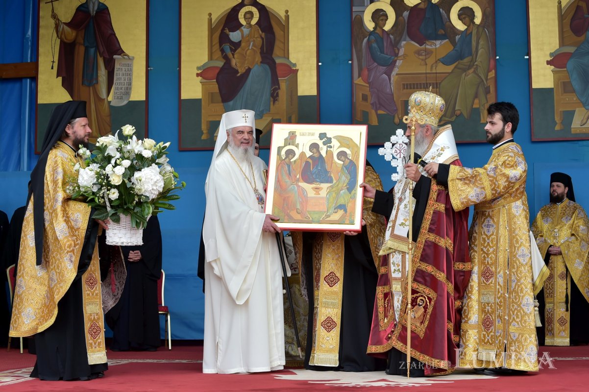 Rugăciune și mulțumire la împlinirea a 70 de ani de viață ai Patriarhului României  177948