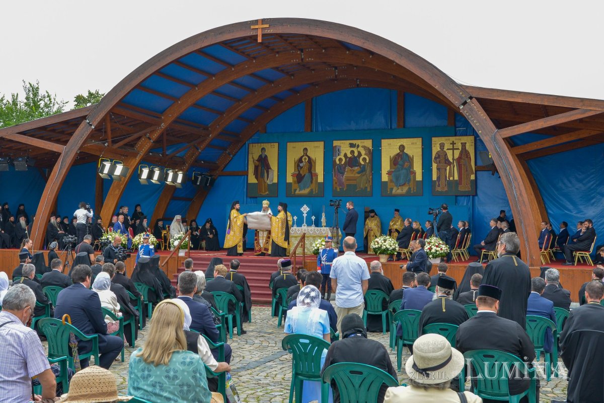 Rugăciune și mulțumire la împlinirea a 70 de ani de viață ai Patriarhului României  177964