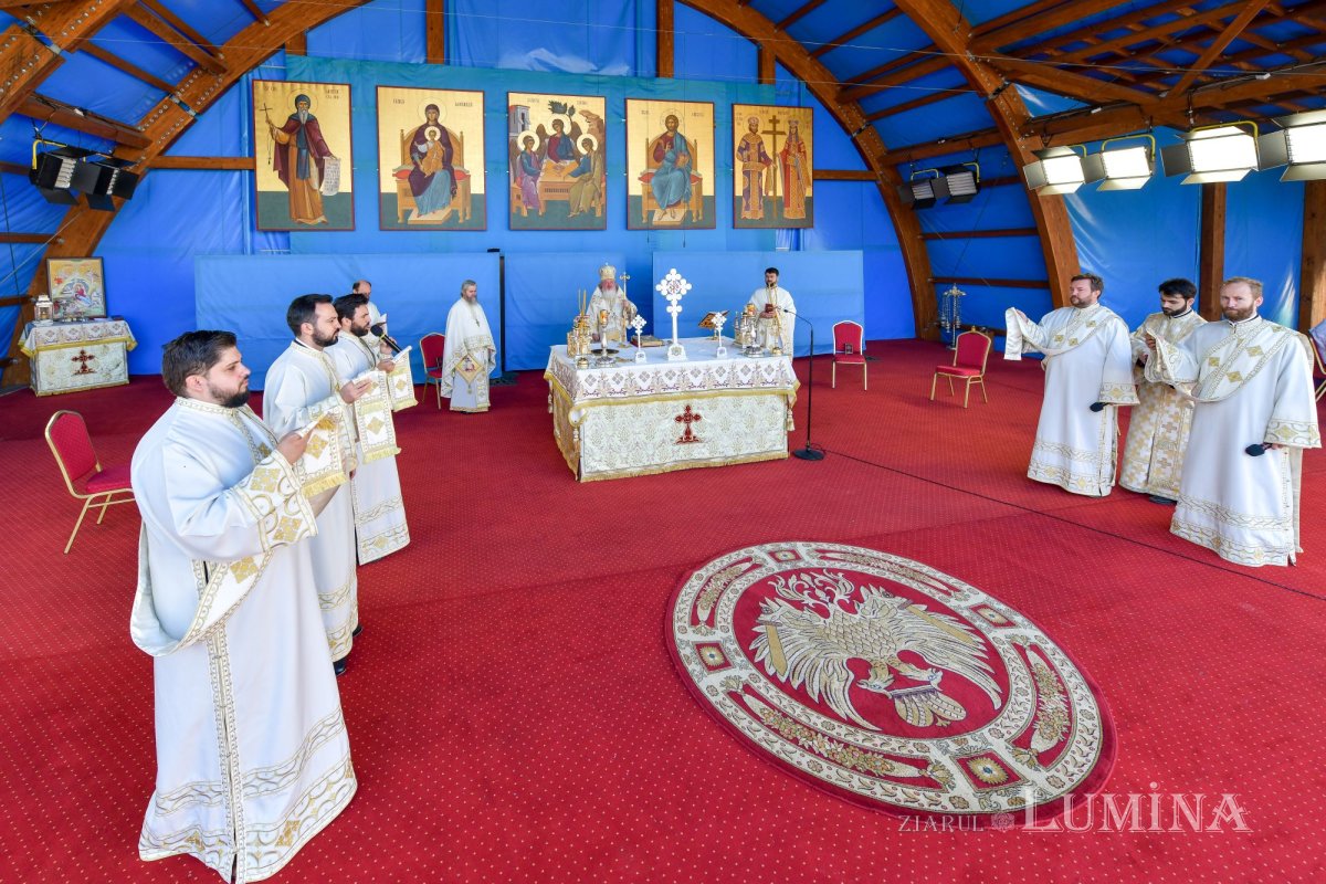 Duminica a 5-a după Rusalii la Catedrala Patriarhală 178138