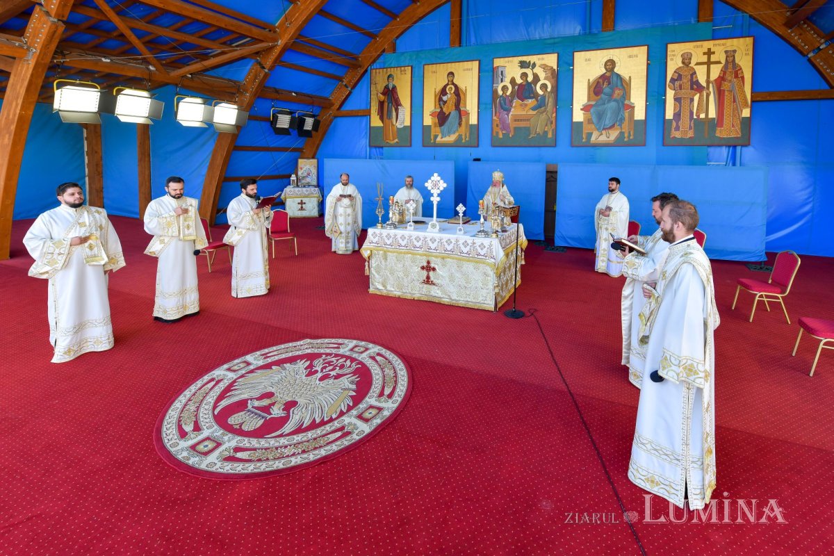 Duminica a 5-a după Rusalii la Catedrala Patriarhală 178139