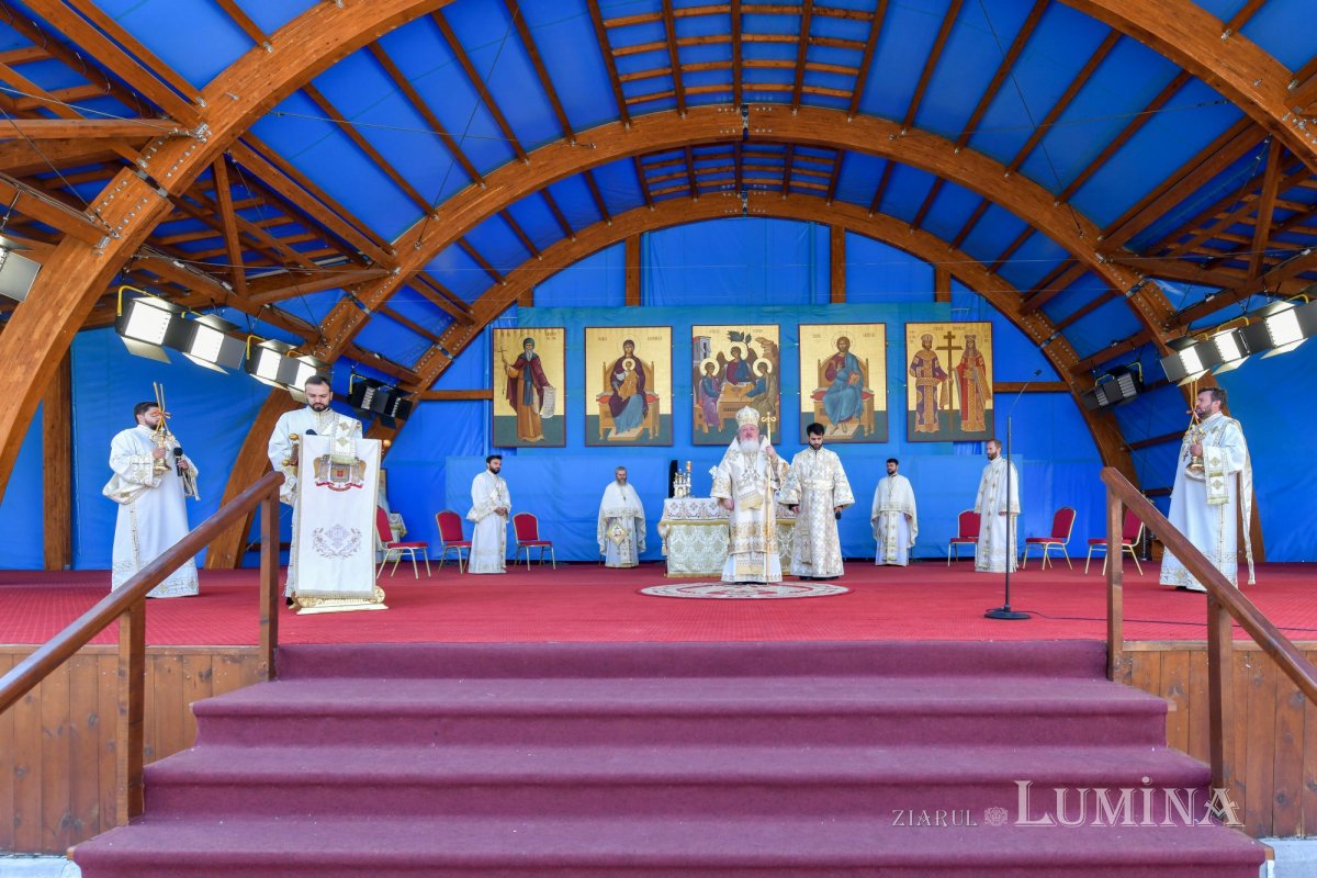 Duminica a 5-a după Rusalii la Catedrala Patriarhală 178164