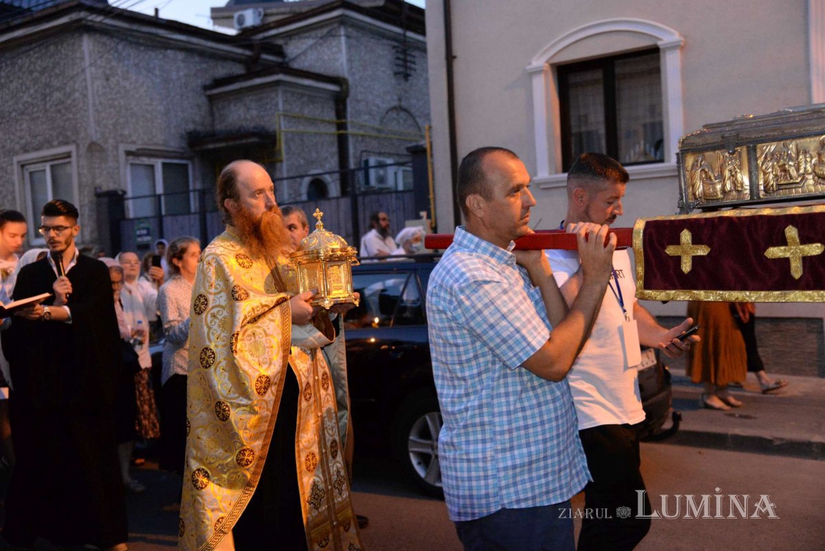 Procesiune de hram la Biserica „Sfântul Pantelimon”-Foişorul de Foc din București 178359