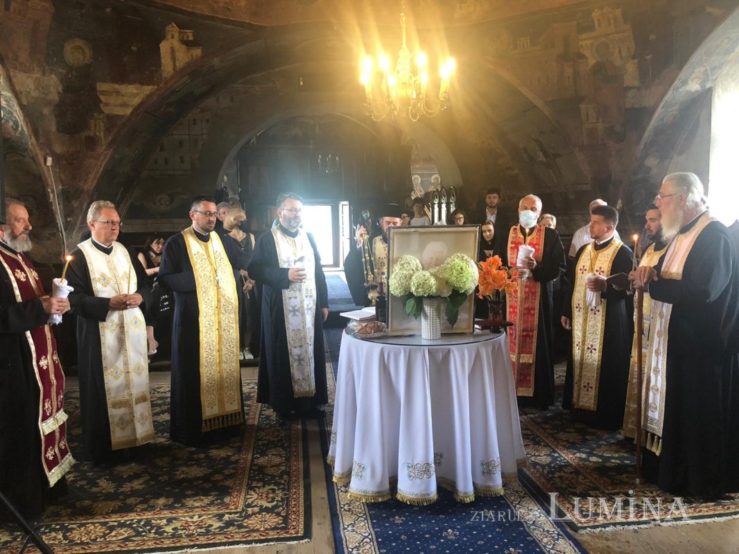 Părintele academician Mircea Păcurariu, pomenit la Sibiel 178696