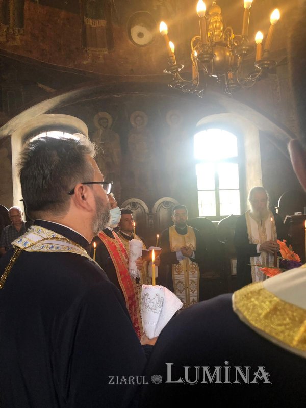 Părintele academician Mircea Păcurariu, pomenit la Sibiel 178711