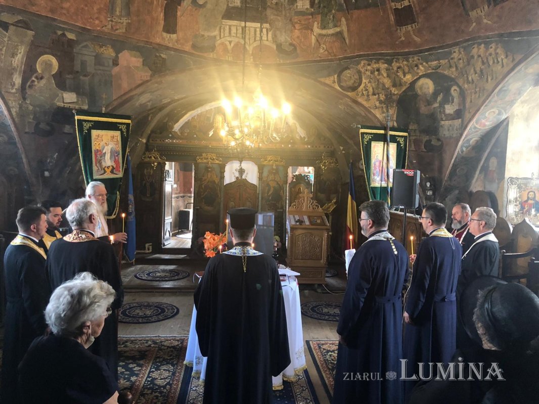 Părintele academician Mircea Păcurariu, pomenit la Sibiel 178716