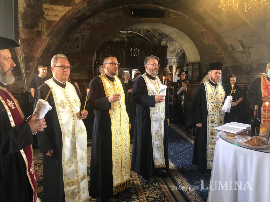 Părintele academician Mircea Păcurariu, pomenit la Sibiel 178723