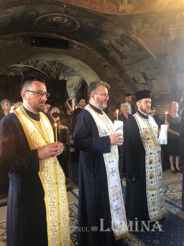 Părintele academician Mircea Păcurariu, pomenit la Sibiel 178724