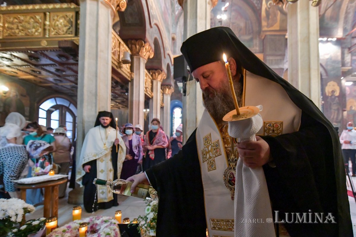 Slujbă de pomenire pentru Patriarhii Iustin și Teoctist la Catedrala Patriarhală 178805