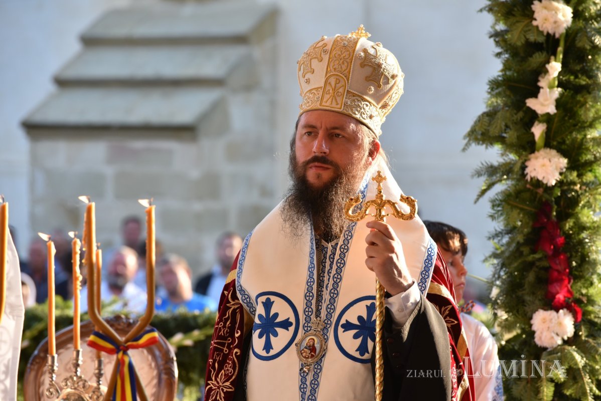 Comuniune și rugăciune la începutul „Serbării de la Putna - 150” 180425