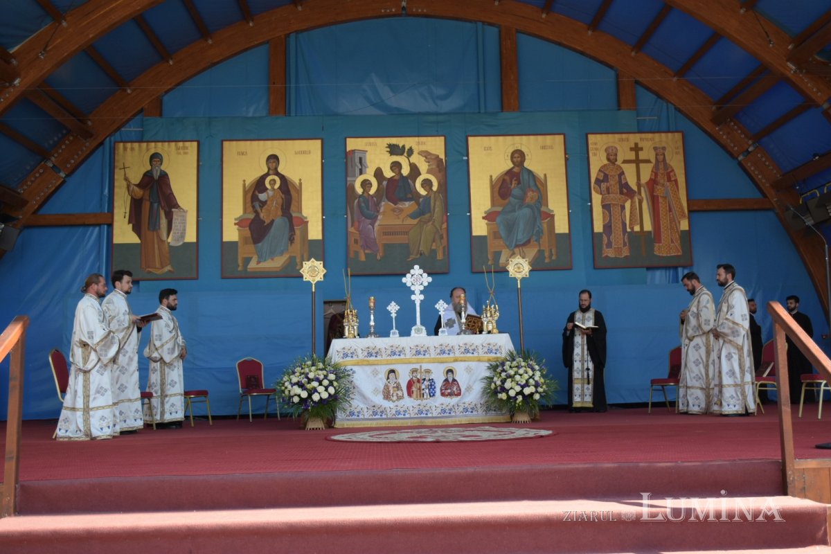 Prohodul Maicii Domnului la Catedrala Patriarhală 180300