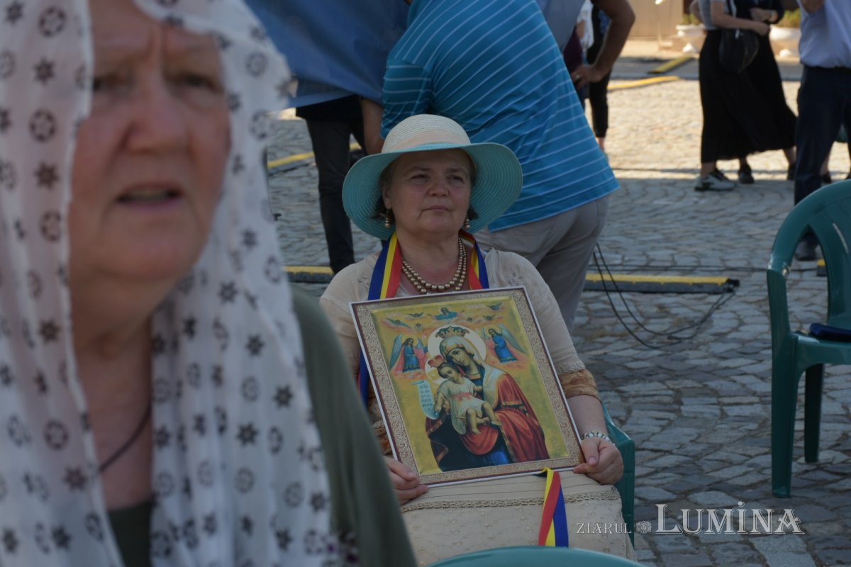 Prohodul Maicii Domnului la Catedrala Patriarhală 180316