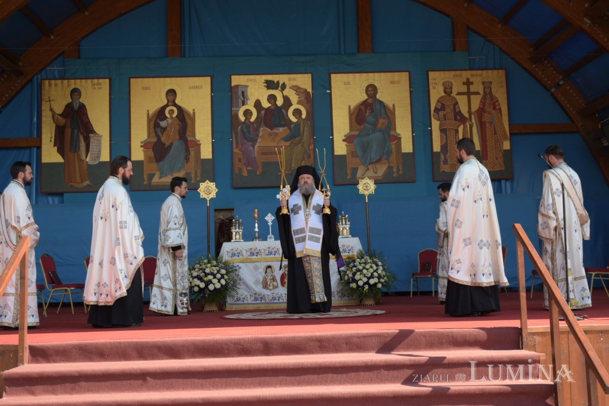Prohodul Maicii Domnului la Catedrala Patriarhală 180329